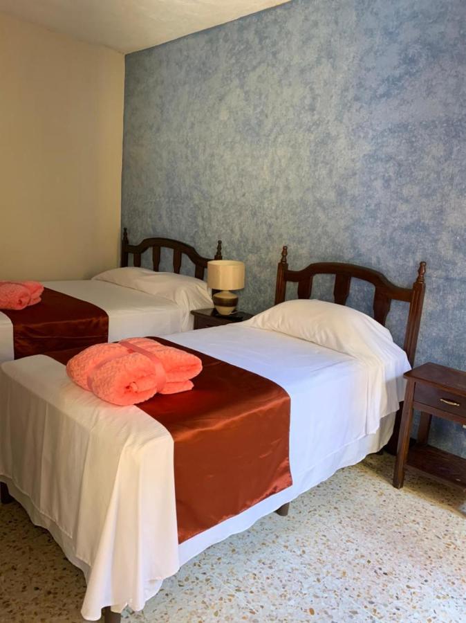 Hotel Posada San Miguel Antigua Bagian luar foto