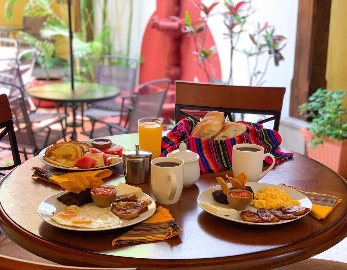 Hotel Posada San Miguel Antigua Bagian luar foto