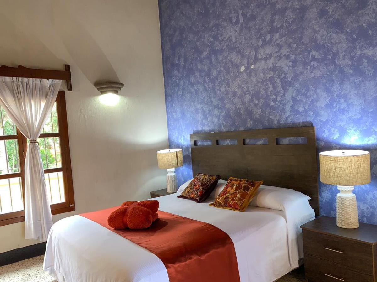 Hotel Posada San Miguel Antigua Bagian luar foto