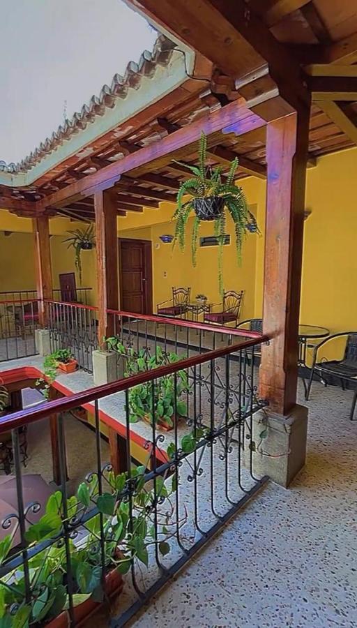 Hotel Posada San Miguel Antigua Bagian luar foto
