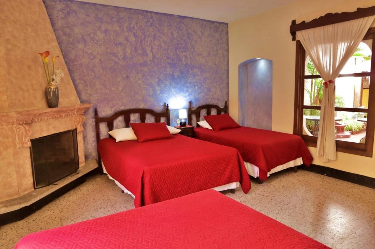 Hotel Posada San Miguel Antigua Bagian luar foto